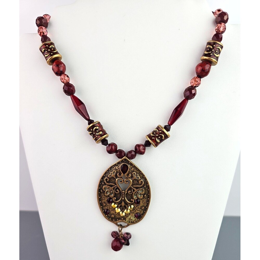 Chicos Necklace Red Bead Rhinestone Gold Tone Pendant Heart 16 inch Statement